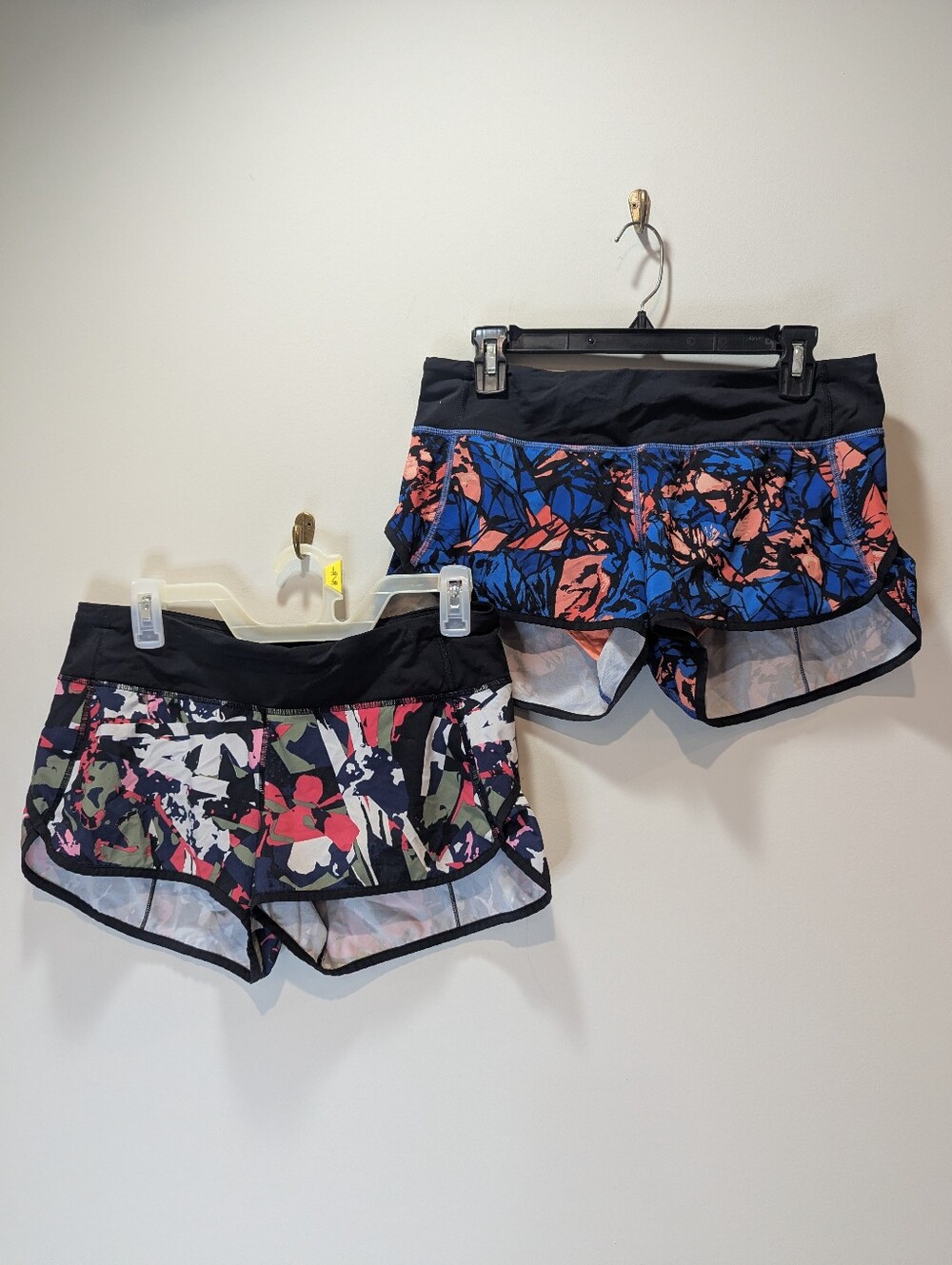 2 Lululemon Speed Shorts Lightweight Running Training Shorts Size 6 Bundle Lot